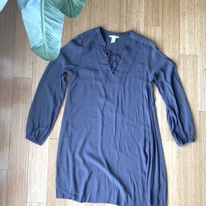 🌟5 for $15🌟 H&M long sleeved lace-up dress